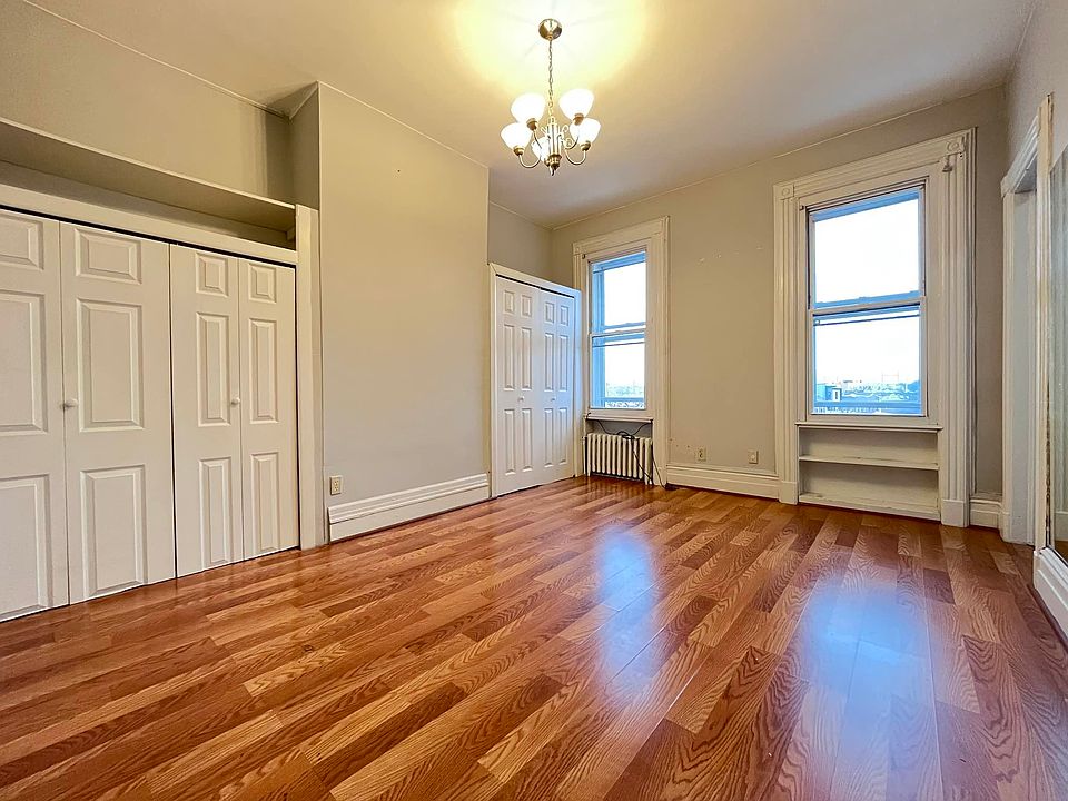 1st image of 36-10 Astoria Blvd S #3F