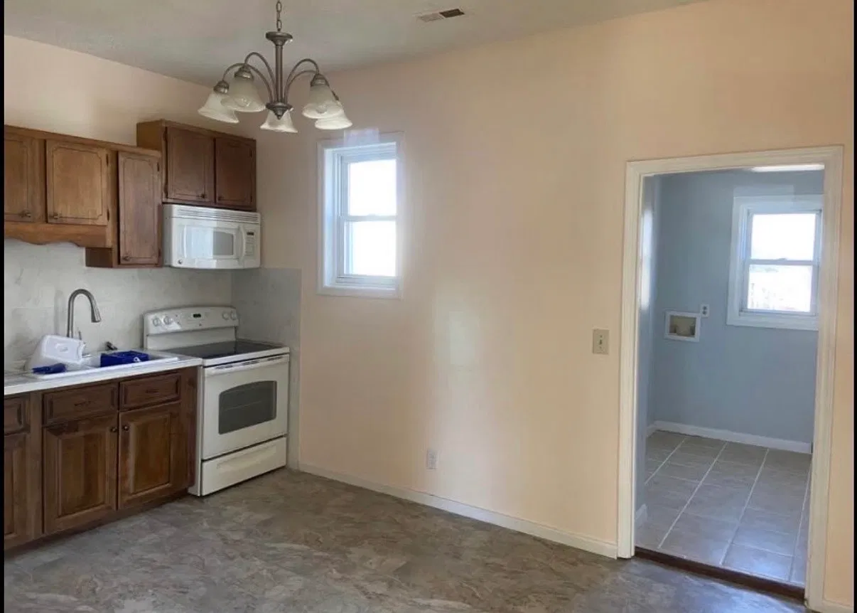 2 bed, 1084 sqft, $1,200 — Photo 4