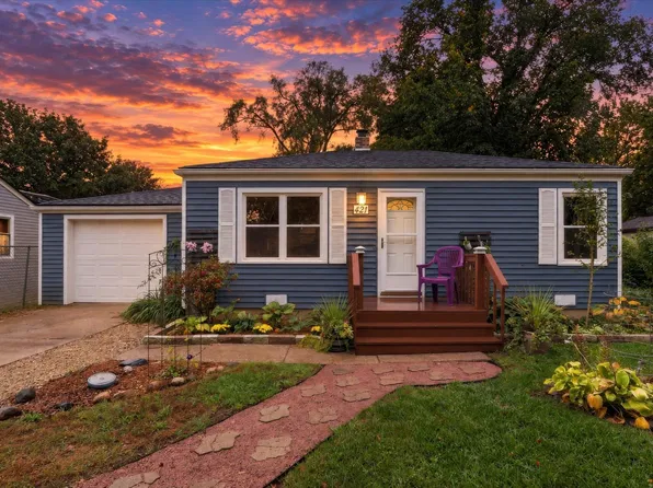 421 Superior Ave, Machesney Park, IL 61115