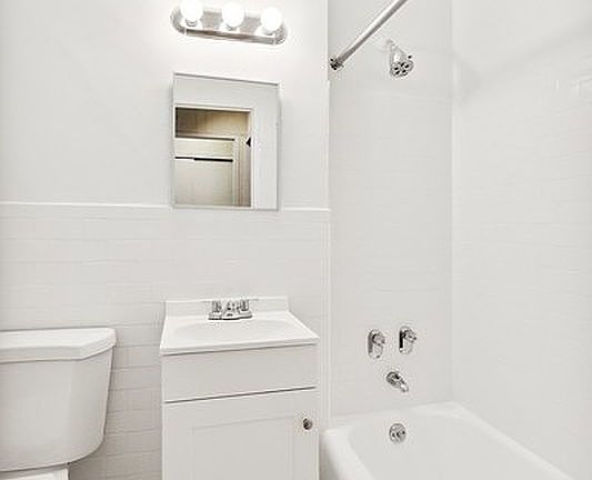 4th image of 340 E 80th St APT 2L