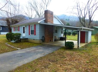 340 Cullasaja Cir, Franklin, NC 28734