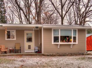 95 Lake Shore Dr, Copake, NY 12516