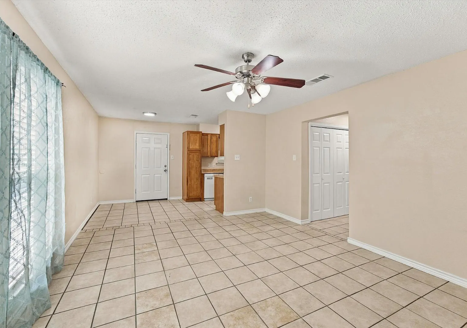 403 N 7th St - 403 N 7th St Unit D — Photo 4