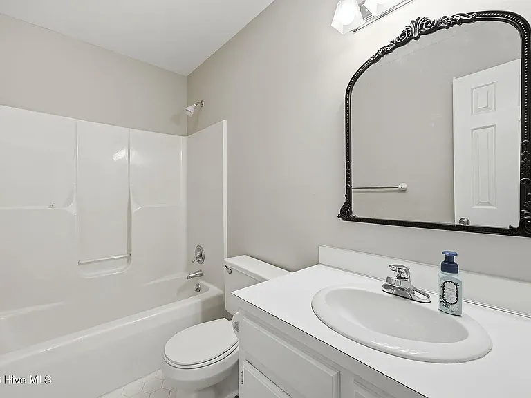 2117 Canyon Dr — Photo 20