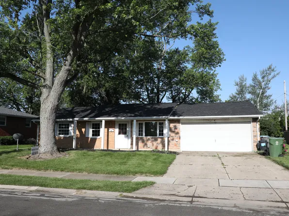 1813 Fair Oaks Dr, Sidney, OH 45365