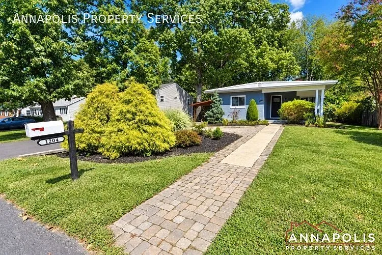 1204 breitwert avenue — Photo 3