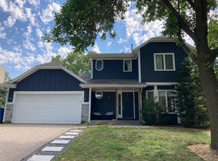 791 Belmont Ln, Chanhassen, MN 55317