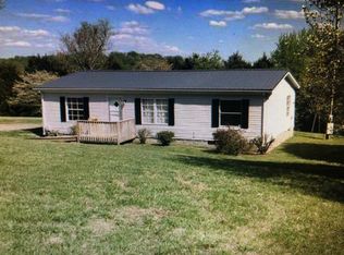 1011 Hopewood Ln, Chapmansboro, TN 37035