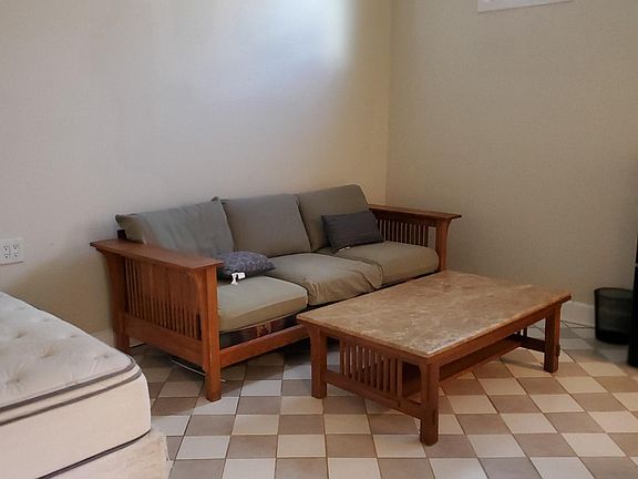 5th image of 3514 Greenfield Ave #2