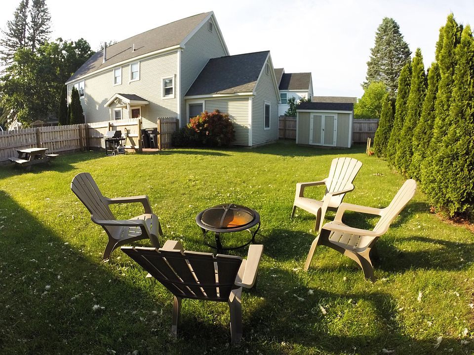 Shared, fenced in back yard
