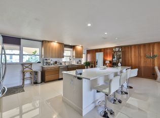 418 1st St W, Tierra Verde, FL 33715