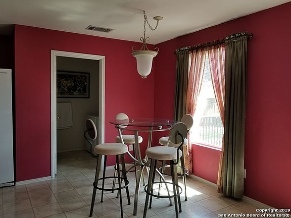 4th image of 3906 Wisteria Way
