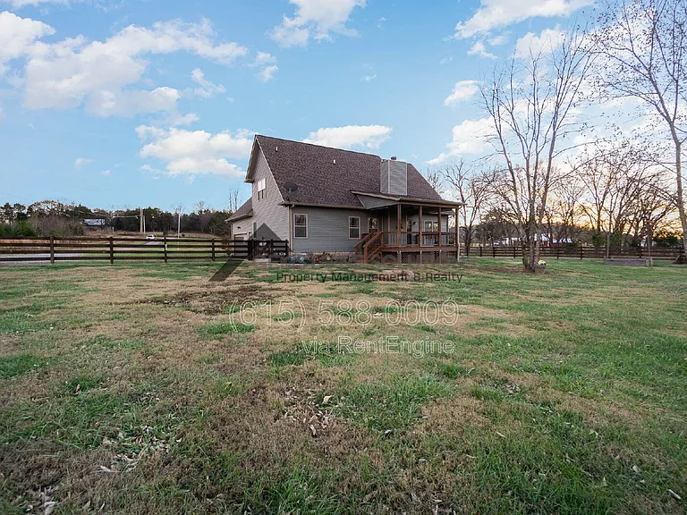 1135 Salem Rd — Photo 3