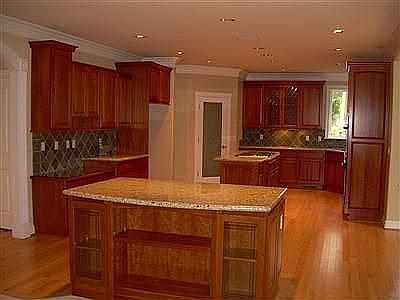 Massive kitchen w/2 islands