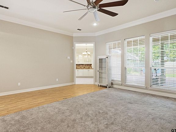 2nd image of 4117 Hollow Oak Cir