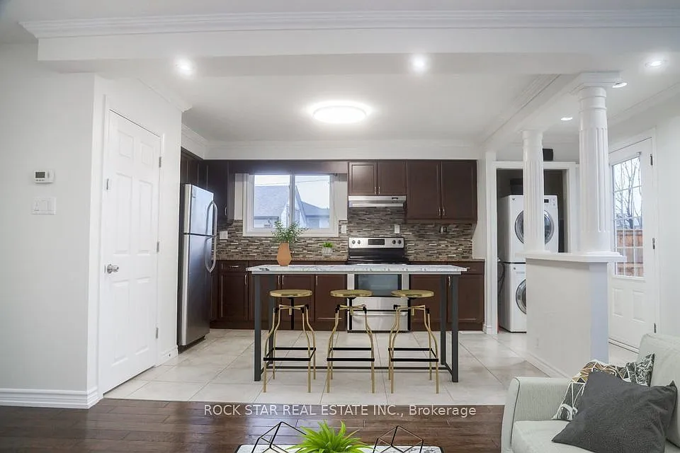 3 bed, $2,400 — Photo 2