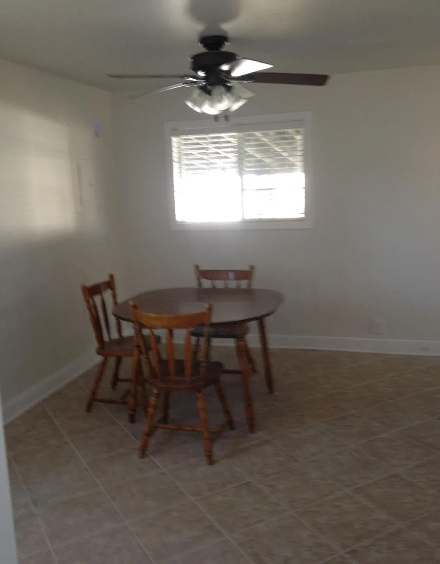 3 bed, 1053 sqft, $2,195 — Photo 4