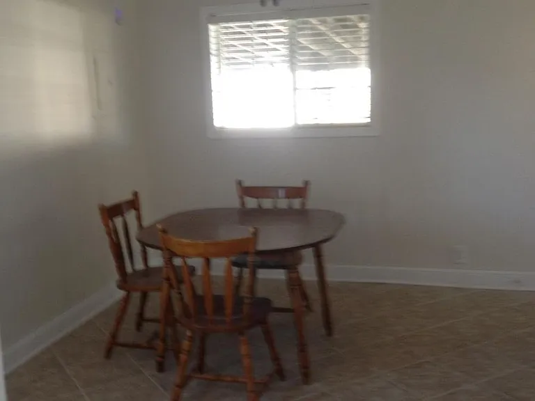 11512 S Karlov Ave — Photo 4