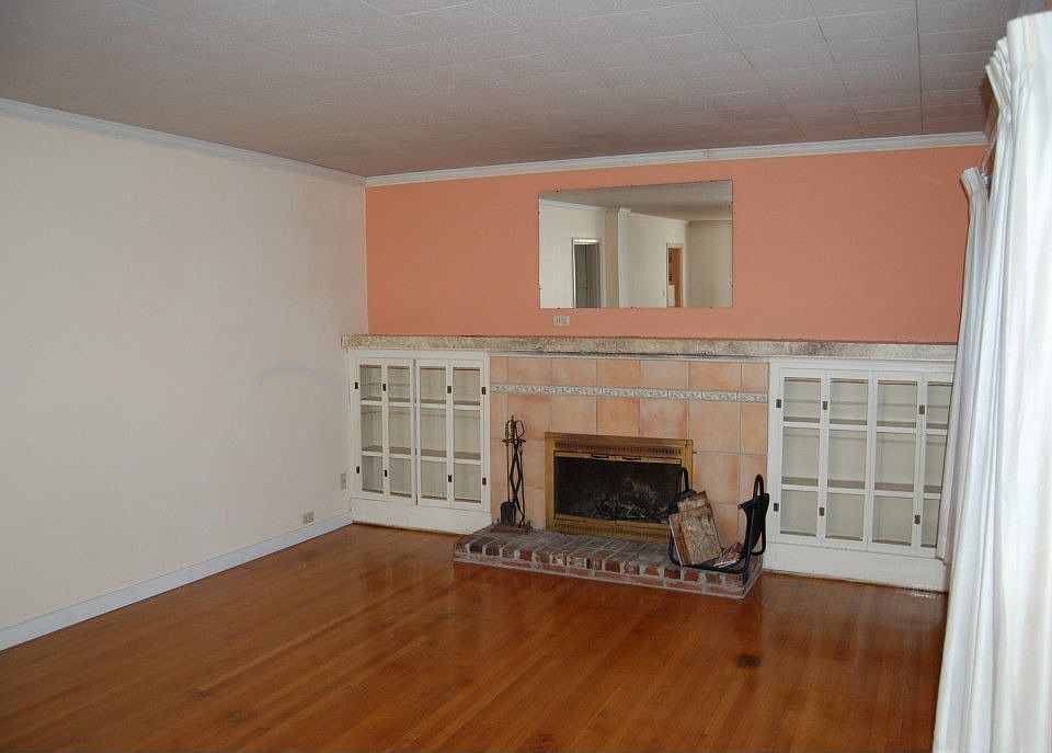 1st image of 4810 S Park Ave