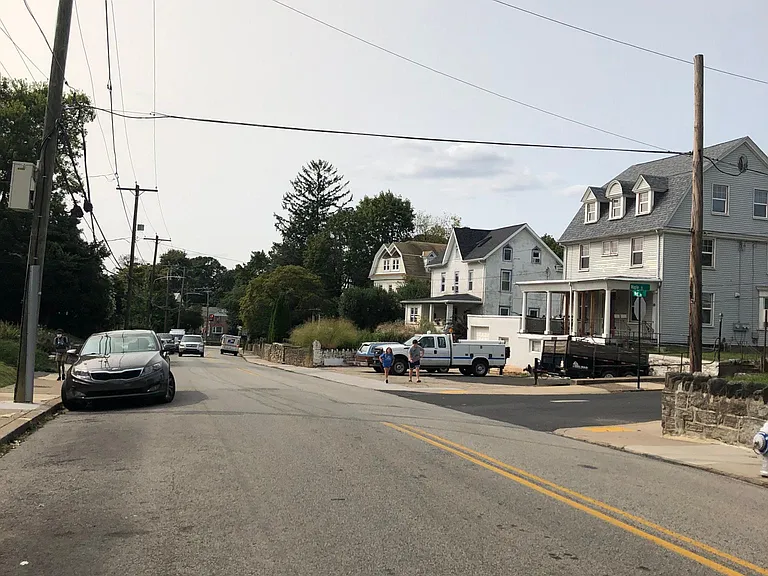 Street View to the Right
