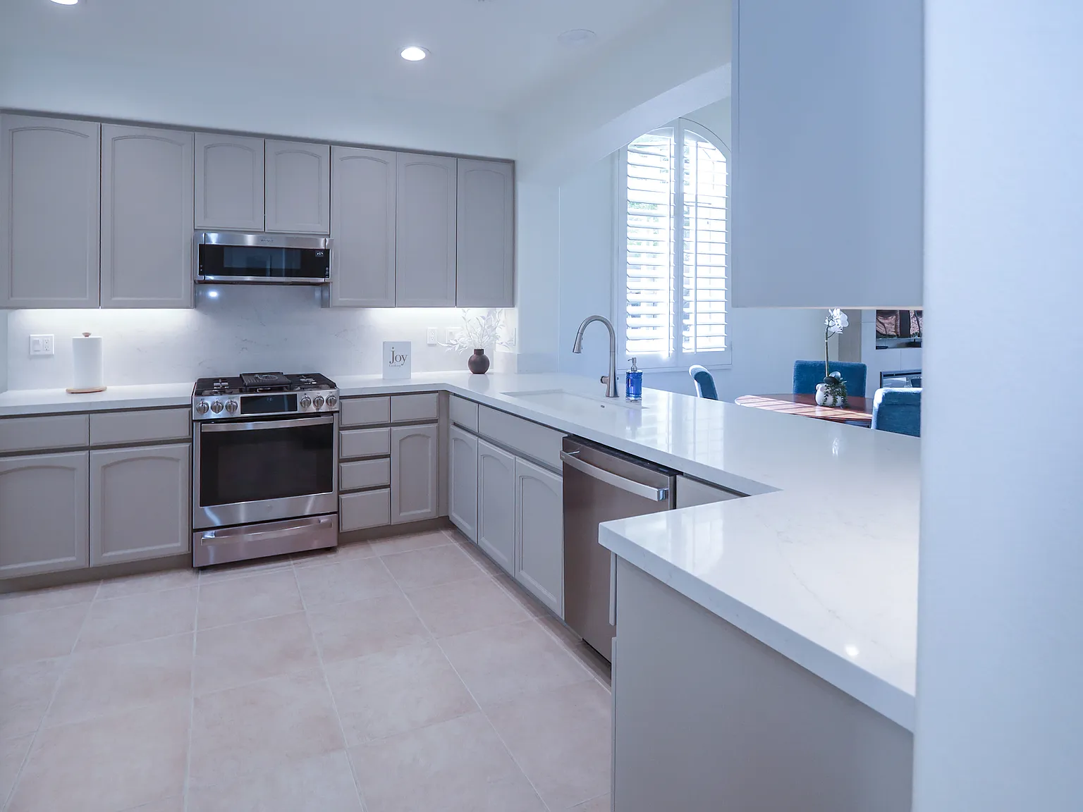 3 bed, 2078 sqft, $12,000 — Photo 2
