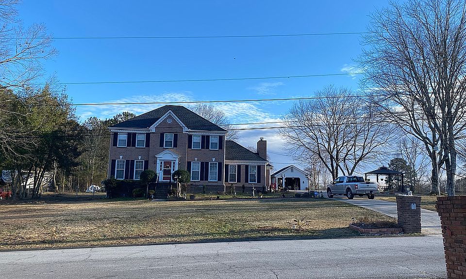 1st image of 2045 Kings Valley Dr