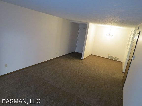 3rd image of 2801 Emerson Ave APT 8