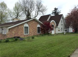 690 E Robinson St, North Tonawanda, NY 14120