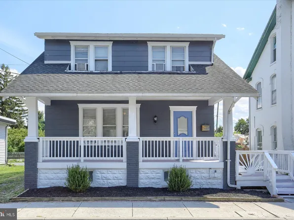 126 W Water St, Middletown, PA 17057
