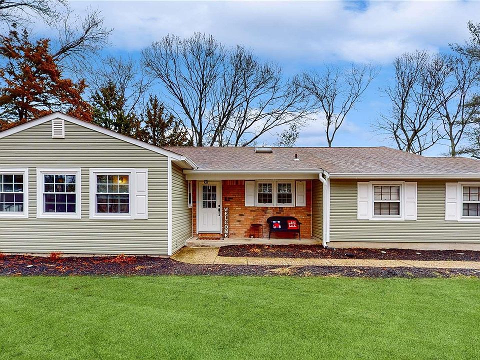 1st image of 3 Dorchester Drive