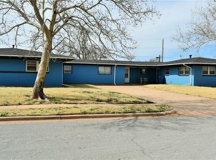 305 Seminole Trl, Foss, OK 73647