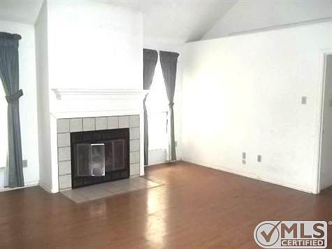 4th image of 1198 Meadow Park Ln