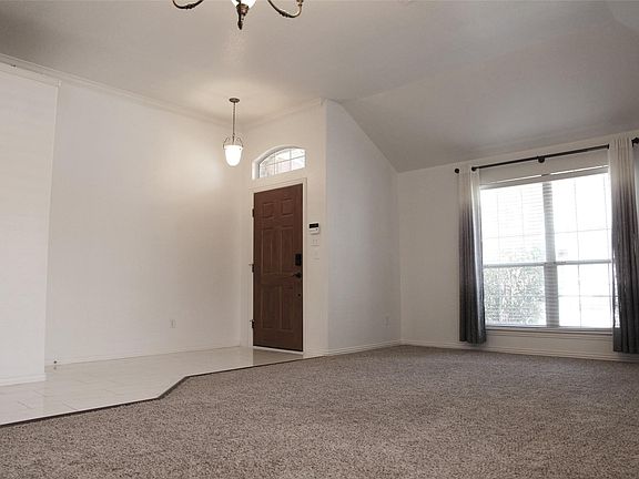 4th image of 2316 Evening Stone Dr