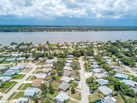 3rd image of 60 Hibiscus Dr