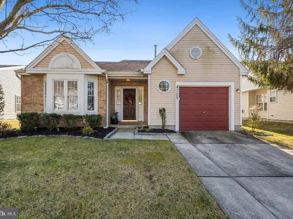 708 Cascade Dr N, Mount Laurel, NJ 08054