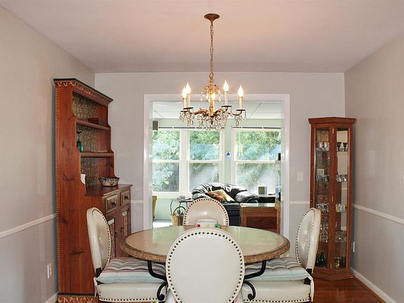5th image of 1014 Jonquil Ln