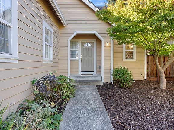 3rd image of 2278 Claiborne Circle