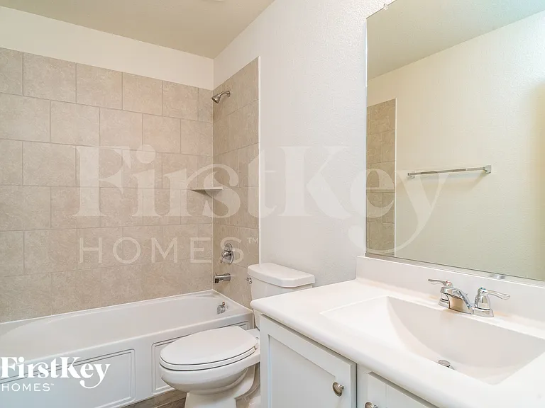 1045 N Churchill Dr — Photo 16
