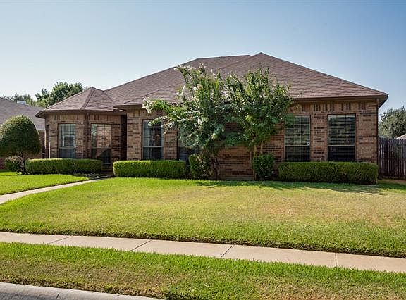 2nd image of 1328 Bogard Ln