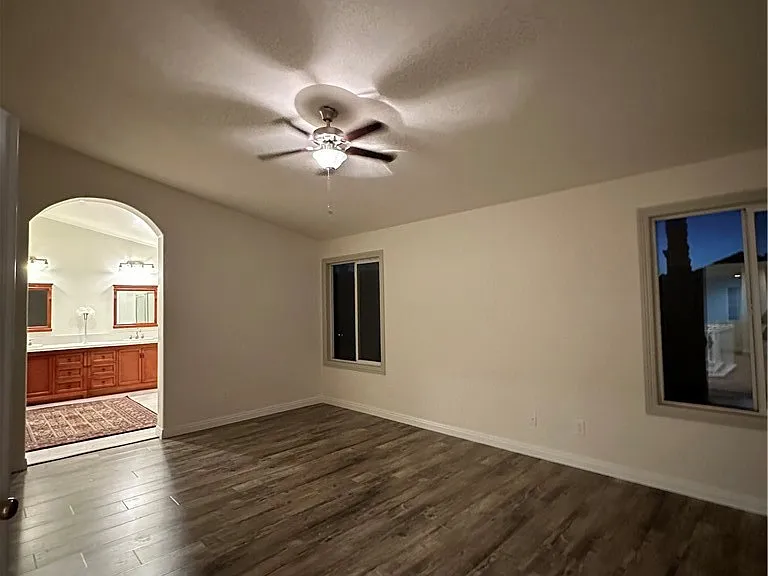 7297 Cobble Creek Dr — Photo 43