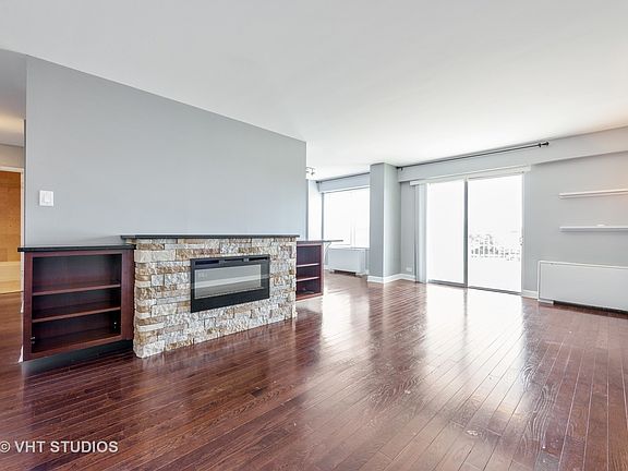 2nd image of 7061 N Kedzie Ave Suite 407