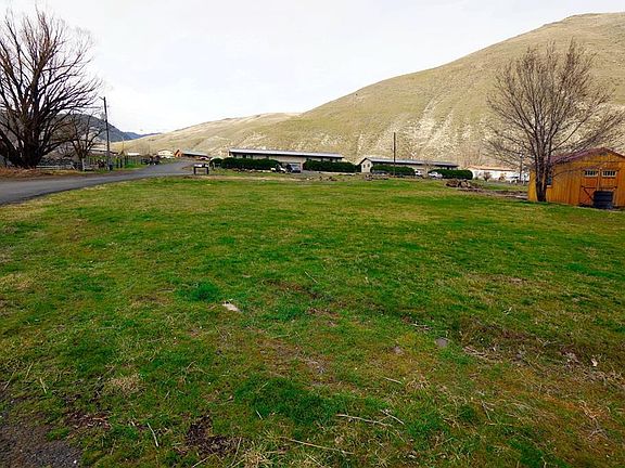 2nd image of 40 Heath Dr