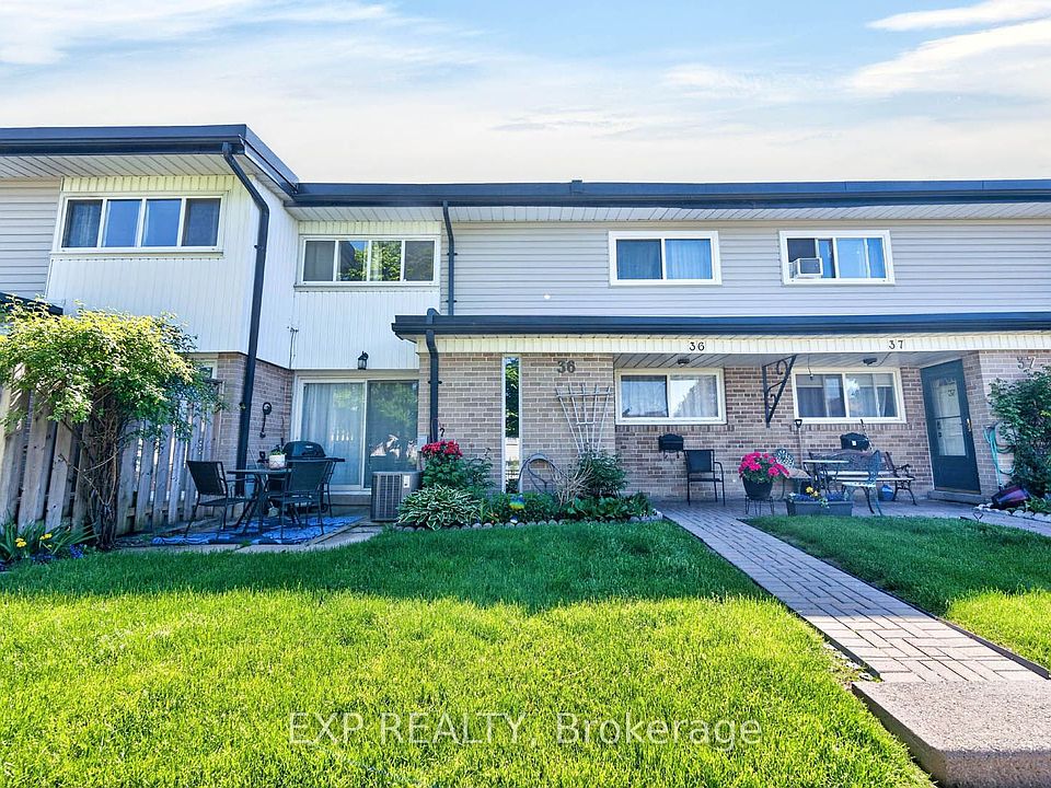 1st image of 925 Bayly St #36