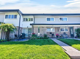 925 Bayly St #36, Pickering, ON L1W 1L4