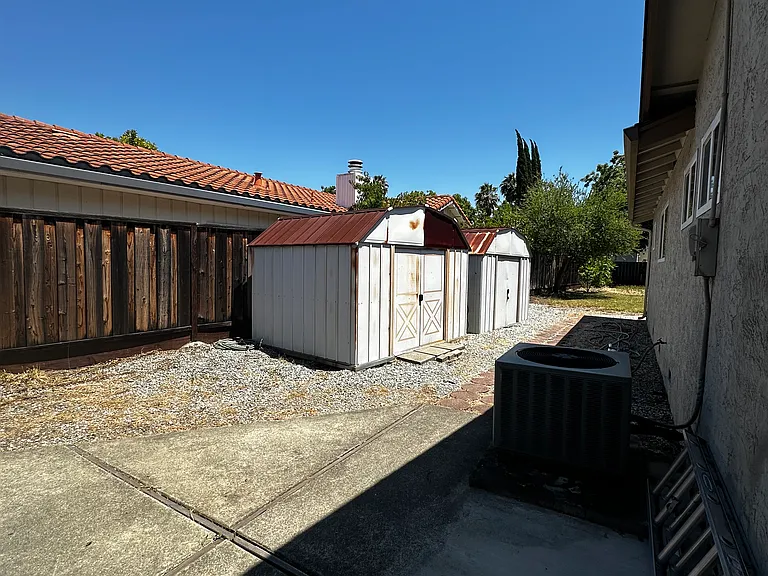 2035 Dorsch Rd — Photo 41