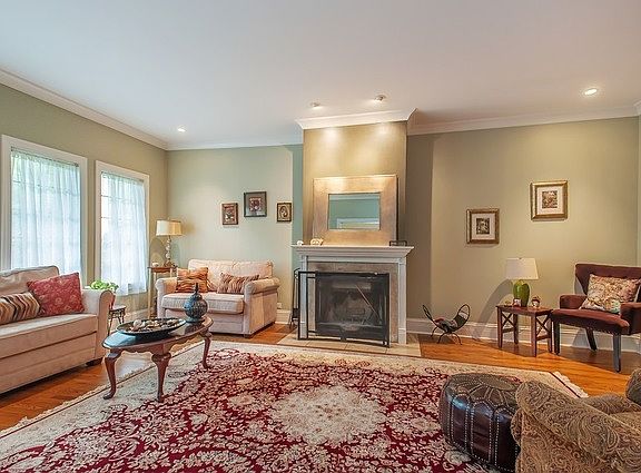 3rd image of 1864 Bosworth Ln