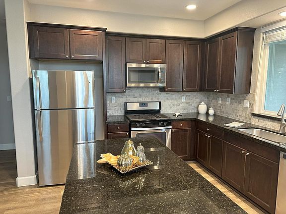 2nd image of 909 Tierney Pl