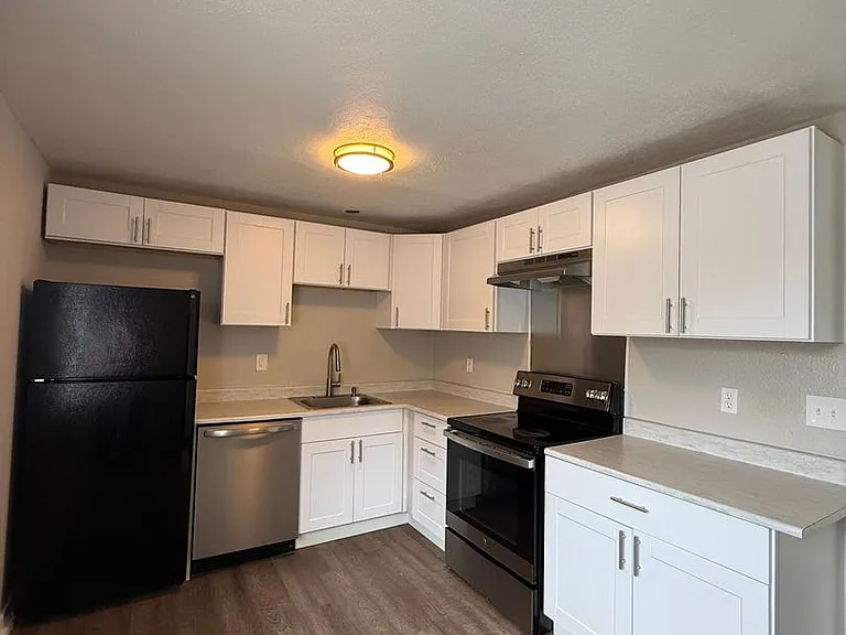 317 Trailblazer St SE #A-B — Photo 3
