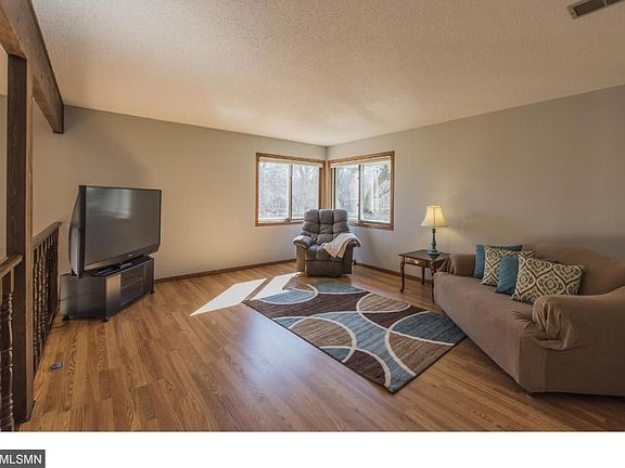 4th image of 9561 Able St NE
