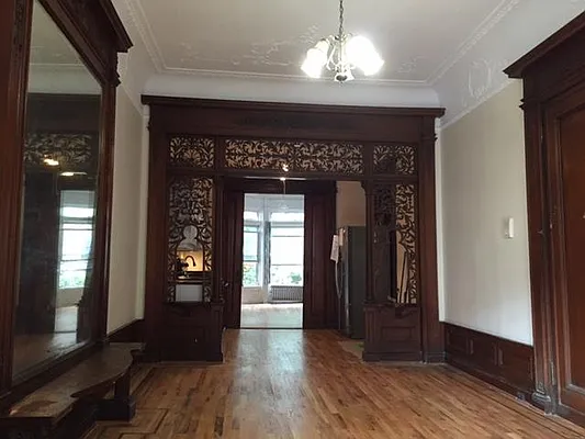 Rented by R New York | media 21